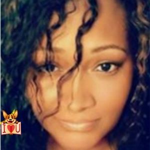 Meet your Posher, Dee